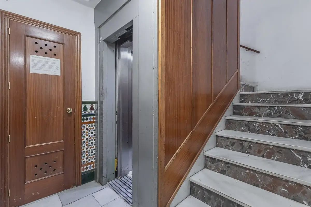 Leilighet til salgs i Granada by - € 250 000 (Ref: 9836946)