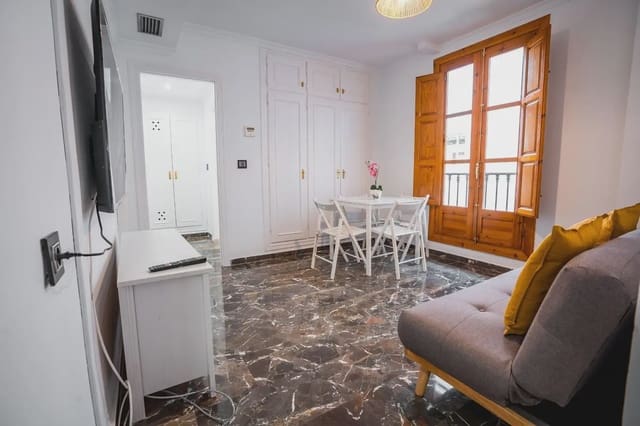 Leilighet til salgs i San Matías - Realejo, Granada by - € 250 000 (Ref: 9836946)