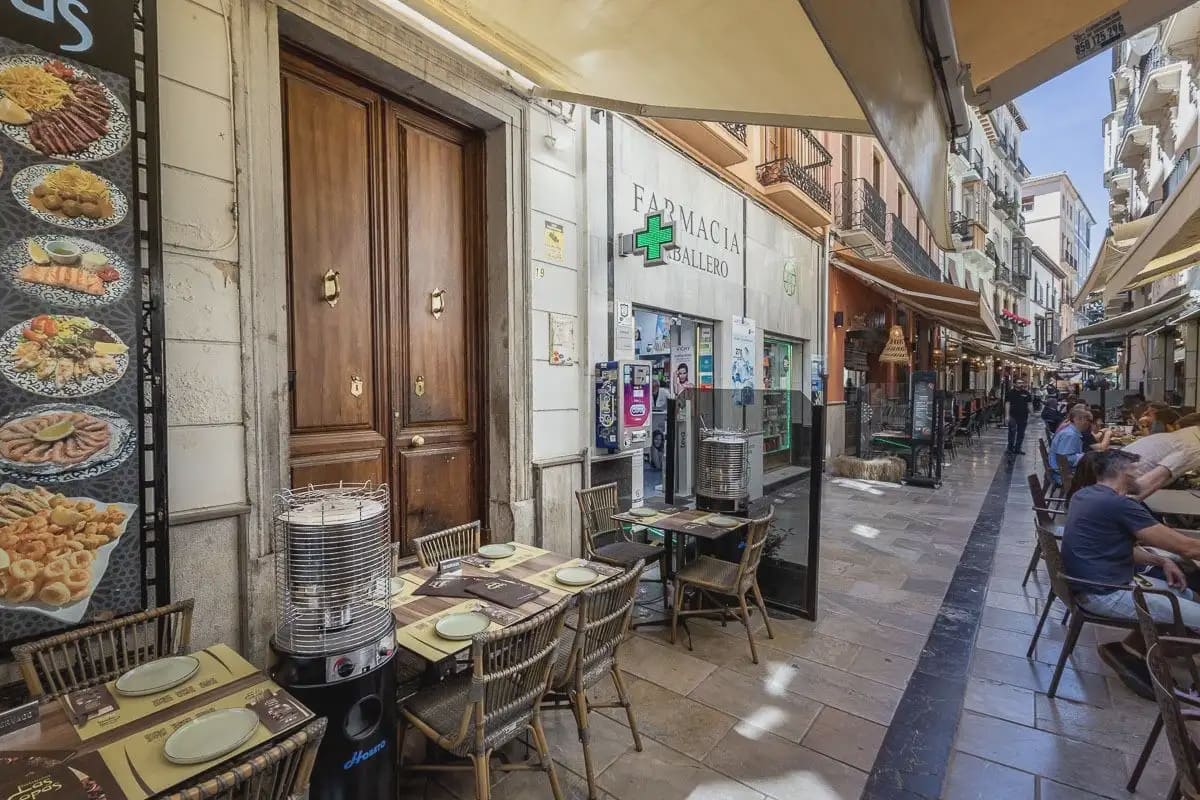 Leilighet til salgs i Granada by - € 250 000 (Ref: 9836946)