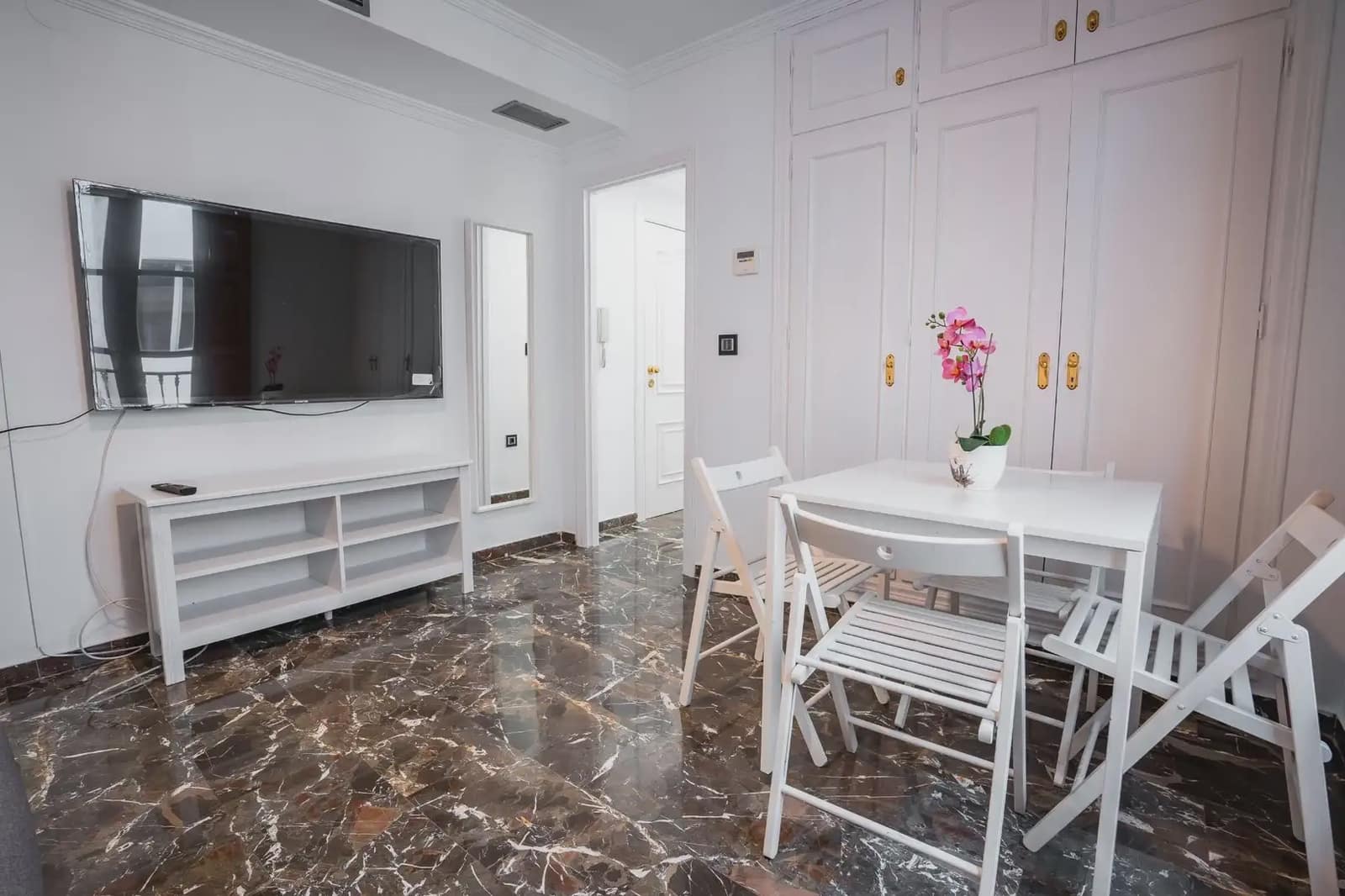 Leilighet til salgs i Granada by - € 250 000 (Ref: 9836946)