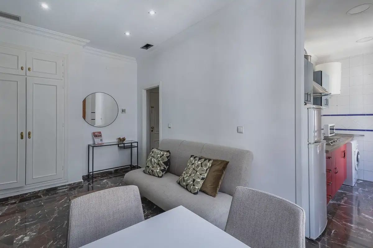 Leilighet til salgs i Granada by - € 250 000 (Ref: 9836947)