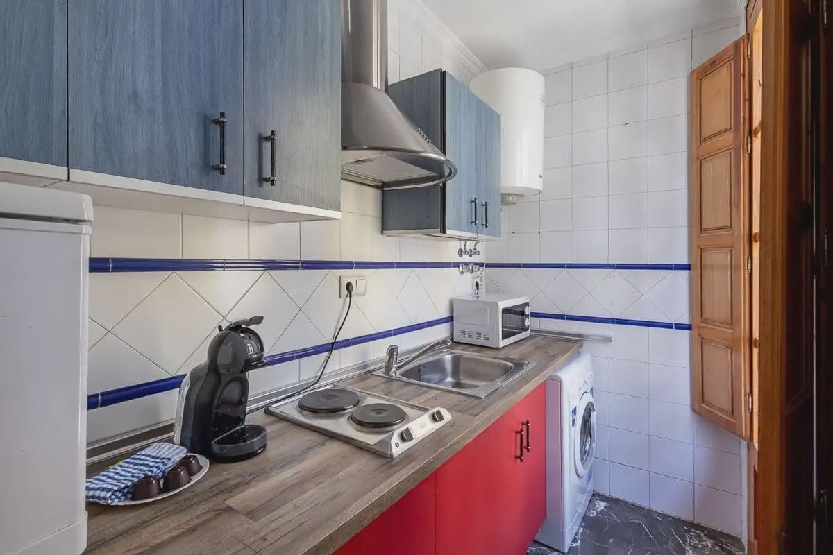 Leilighet til salgs i Granada by - € 250 000 (Ref: 9836947)