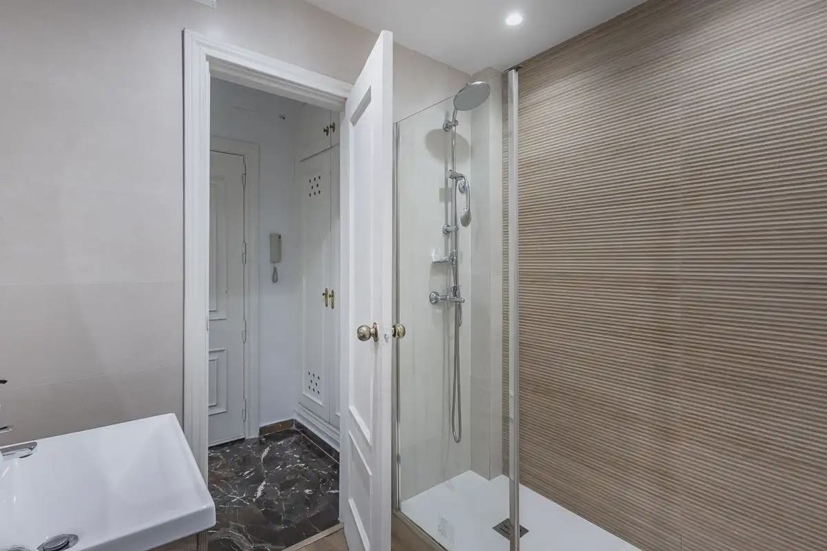 Leilighet til salgs i Granada by - € 250 000 (Ref: 9836947)