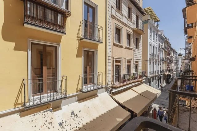 Leilighet til salgs i San Matías - Realejo, Granada by - € 260 000 (Ref: 9836948)