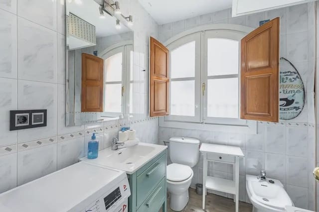 2 soverom Leilighet til salgs i San Matías - Realejo, Granada by - € 275 000 (Ref: 9836950)
