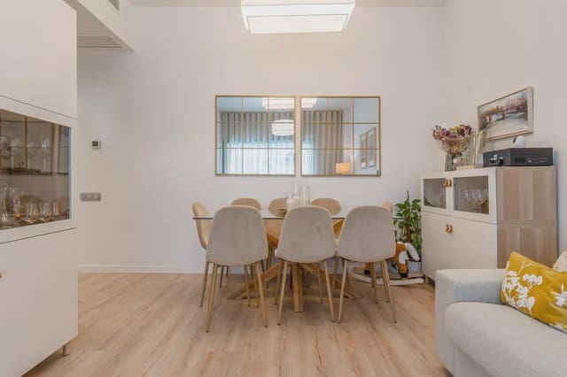 Mieszkanie na sprzedaż w Camino de Ronda - Rosaleda, Miasto Grenada z basenem garażem - 395 000 € (Ref: 9836952)