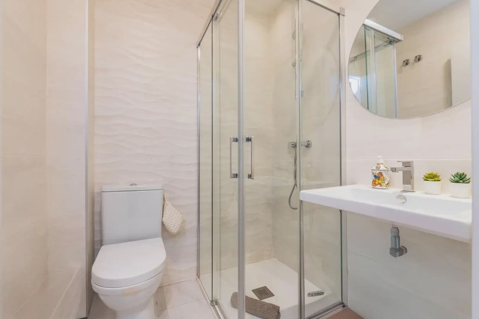 Wohnung zu verkaufen in Granada Stadt mit Pool Garage - 395.000 € (Ref: 9836952)
