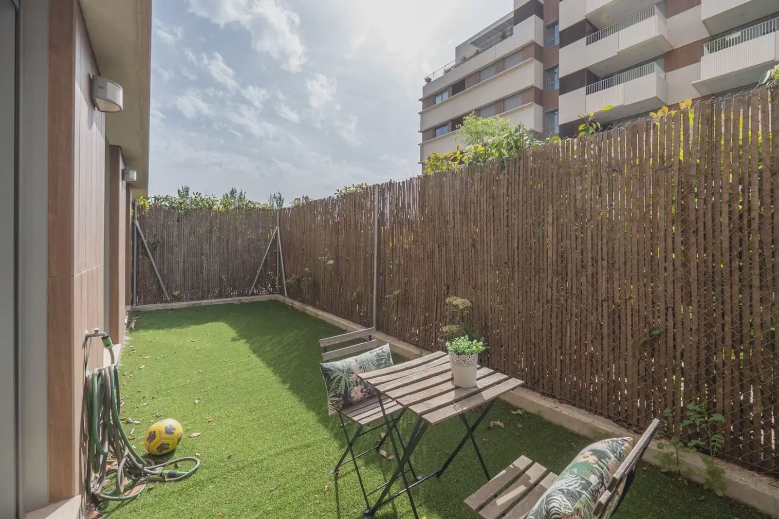 Wohnung zu verkaufen in Granada Stadt mit Pool Garage - 395.000 € (Ref: 9836952)