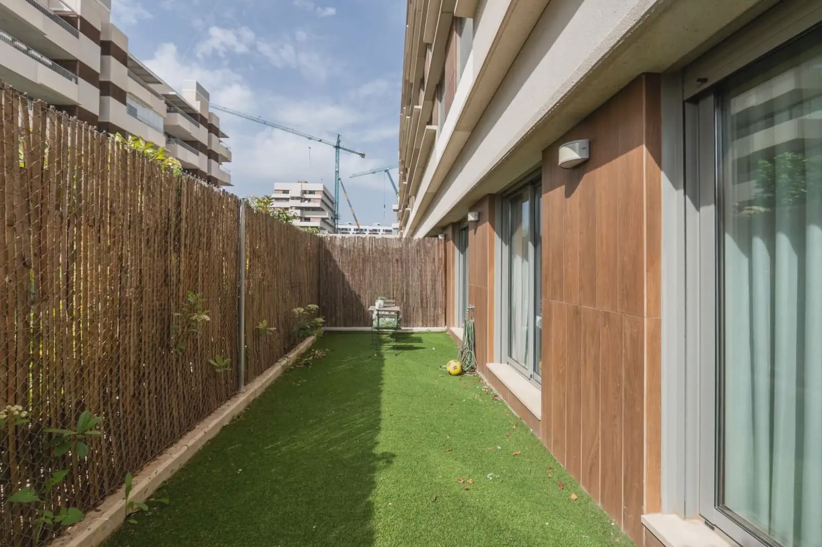 Wohnung zu verkaufen in Granada Stadt mit Pool Garage - 395.000 € (Ref: 9836952)
