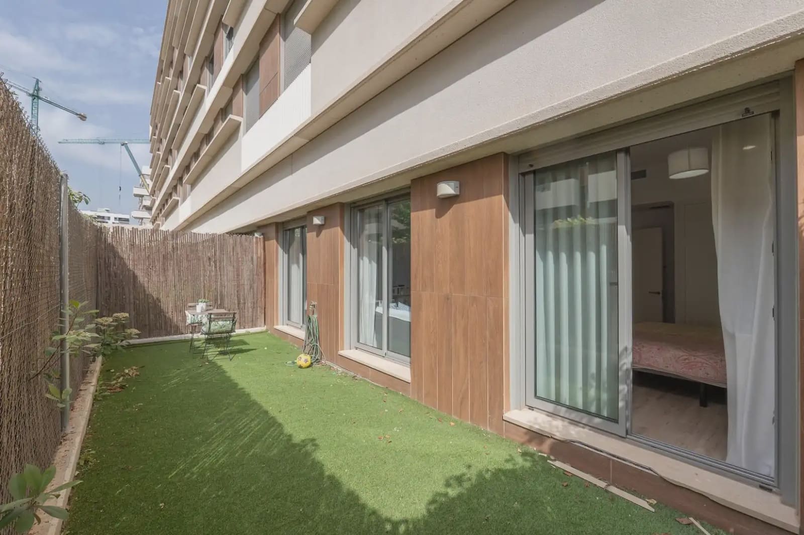 Wohnung zu verkaufen in Granada Stadt mit Pool Garage - 395.000 € (Ref: 9836952)