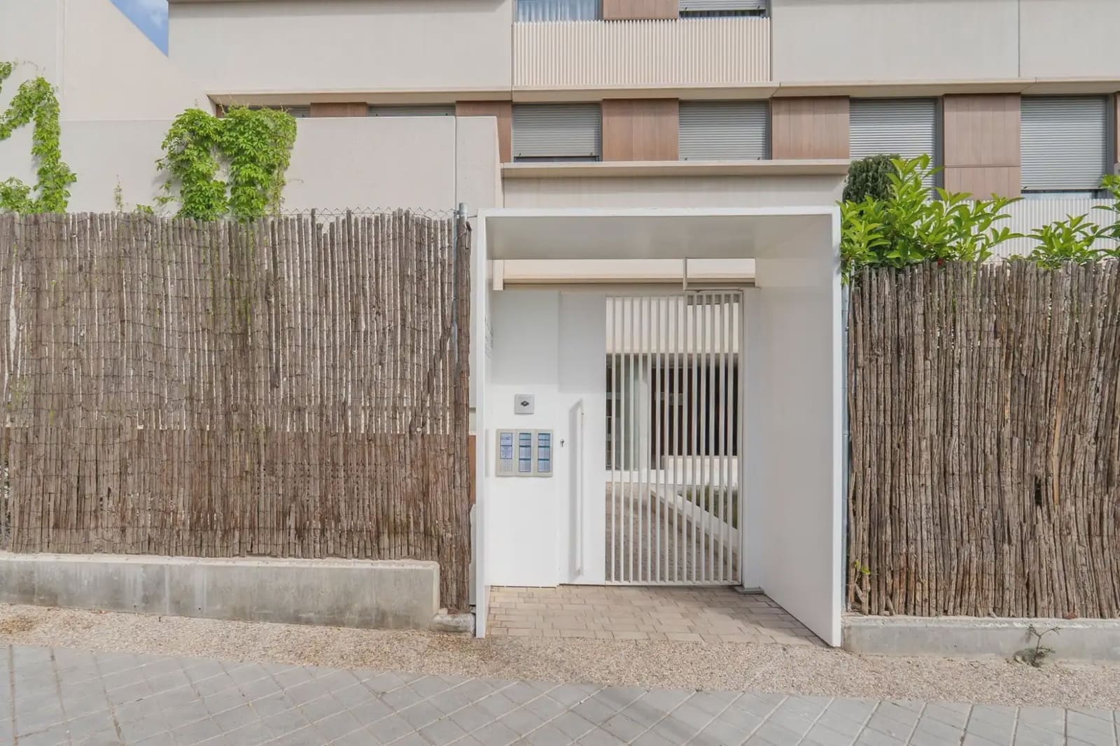 Wohnung zu verkaufen in Granada Stadt mit Pool Garage - 395.000 € (Ref: 9836952)