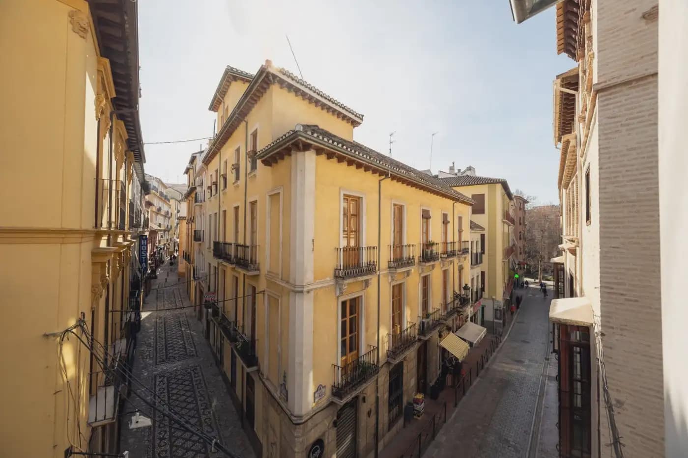 Erhverv til salg i Granada by - € 1.200.000 (Ref: 9836955)
