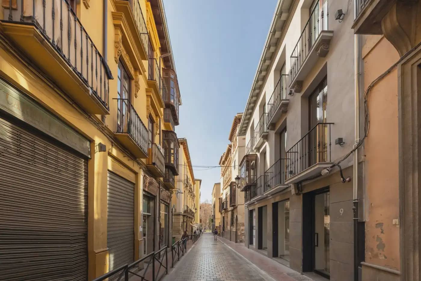 Erhverv til salg i Granada by - € 1.200.000 (Ref: 9836955)