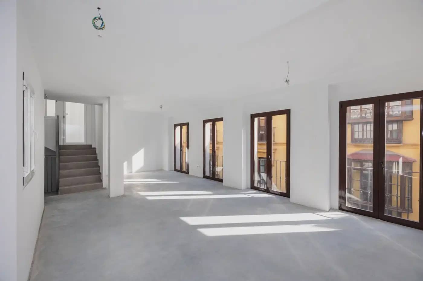 Erhverv til salg i Granada by - € 1.200.000 (Ref: 9836955)