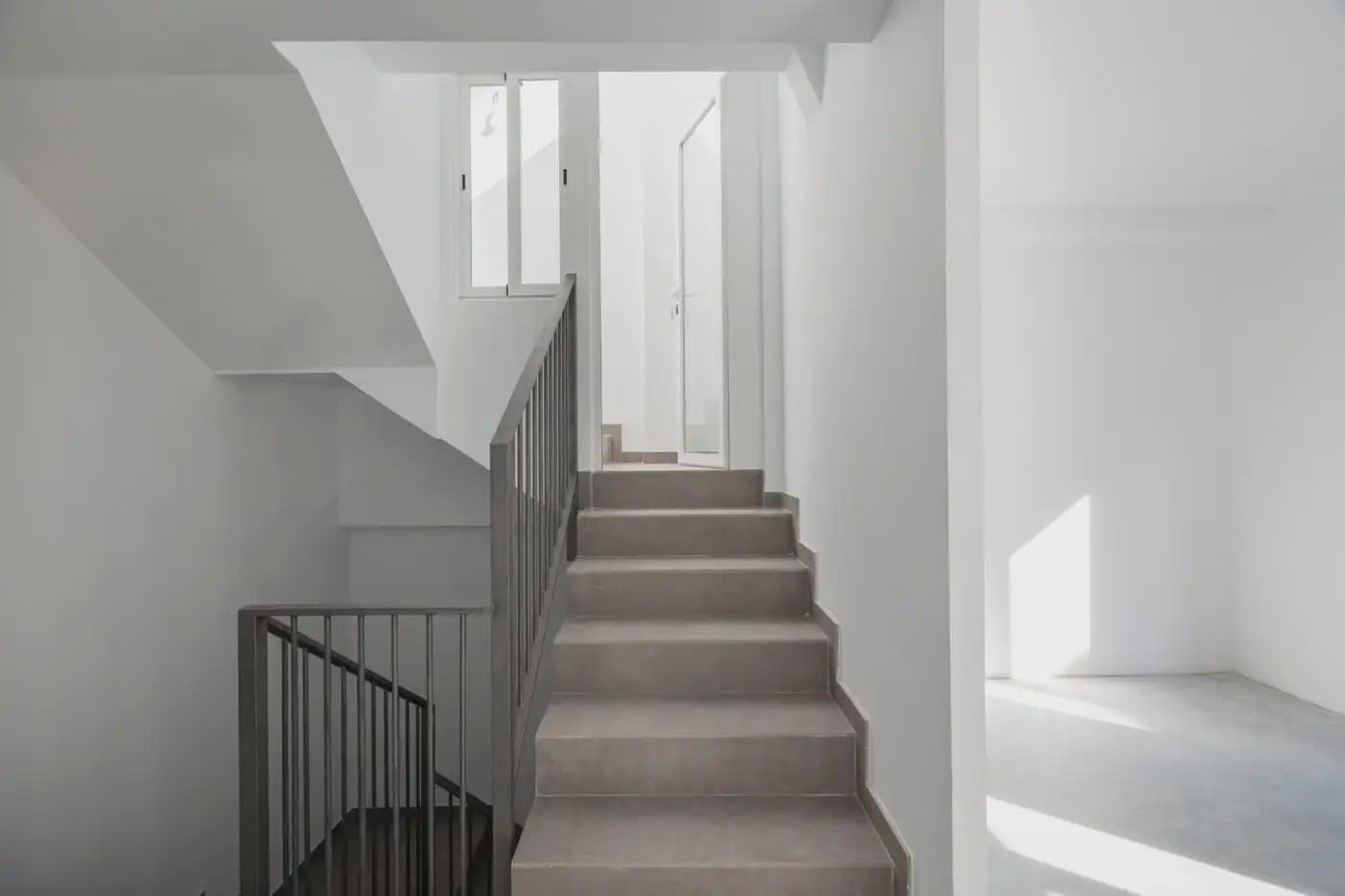 Erhverv til salg i Granada by - € 1.200.000 (Ref: 9836955)