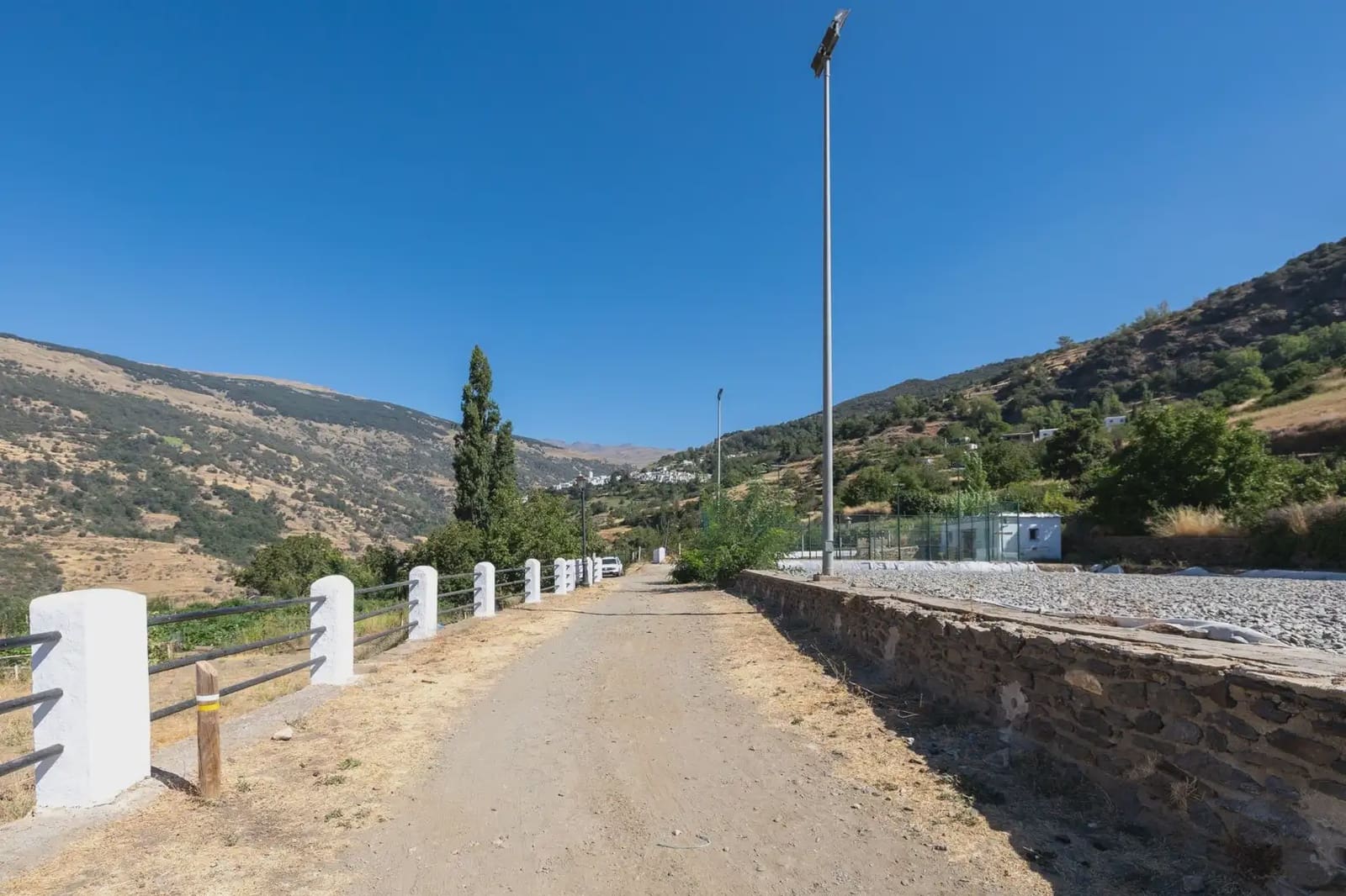Grunde uden byggetilladelser til salg i Bubion - € 60.000 (Ref: 9836963)