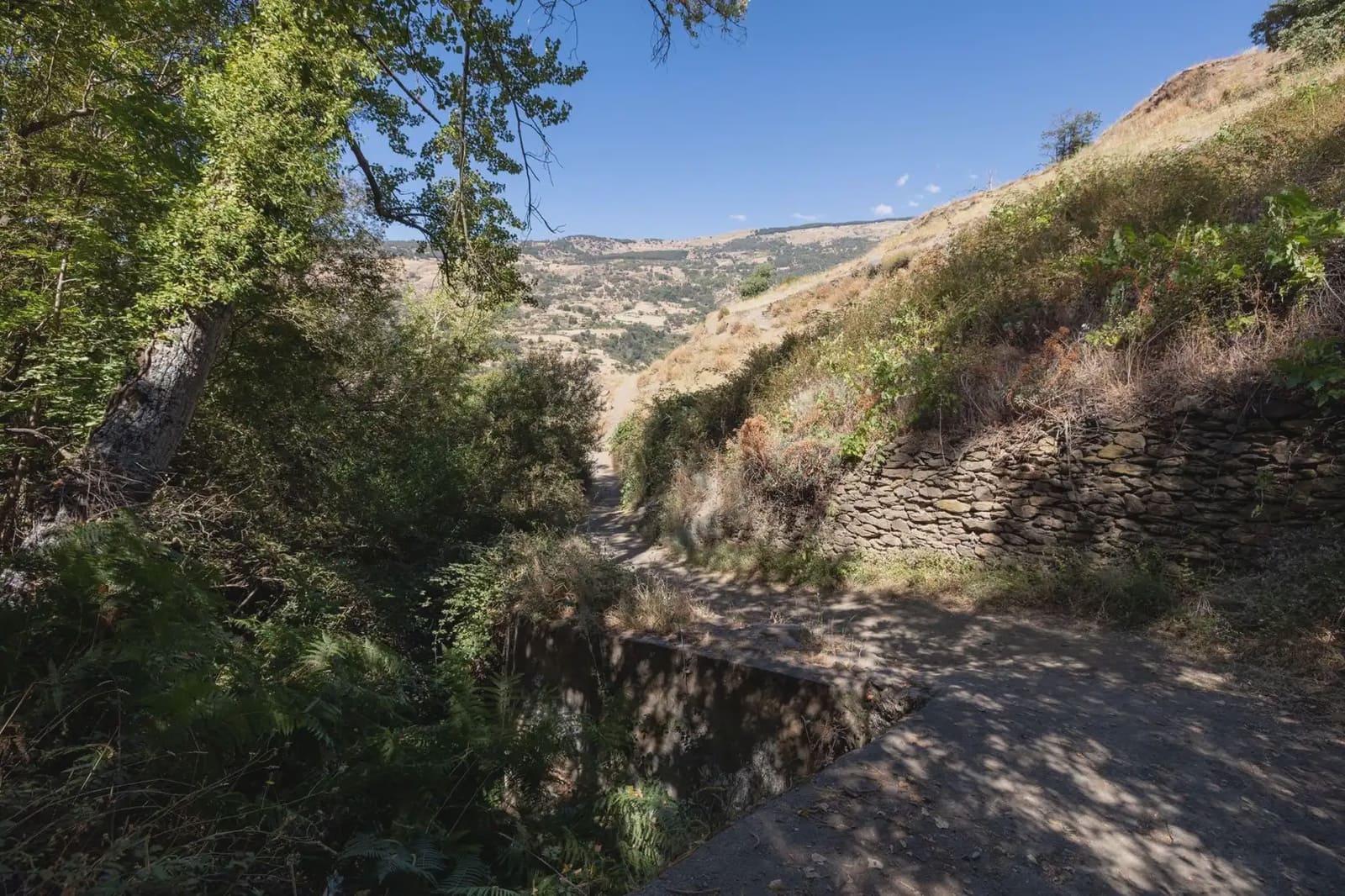 Grunde uden byggetilladelser til salg i Bubion - € 60.000 (Ref: 9836963)