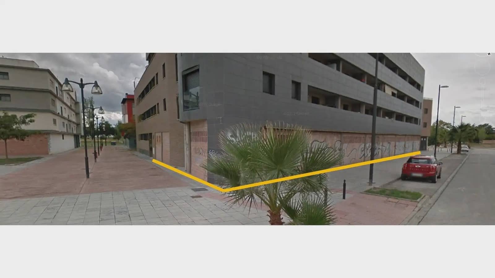 Commercial for sale in Santa Fe - € 238,500 (Ref: 9836964)