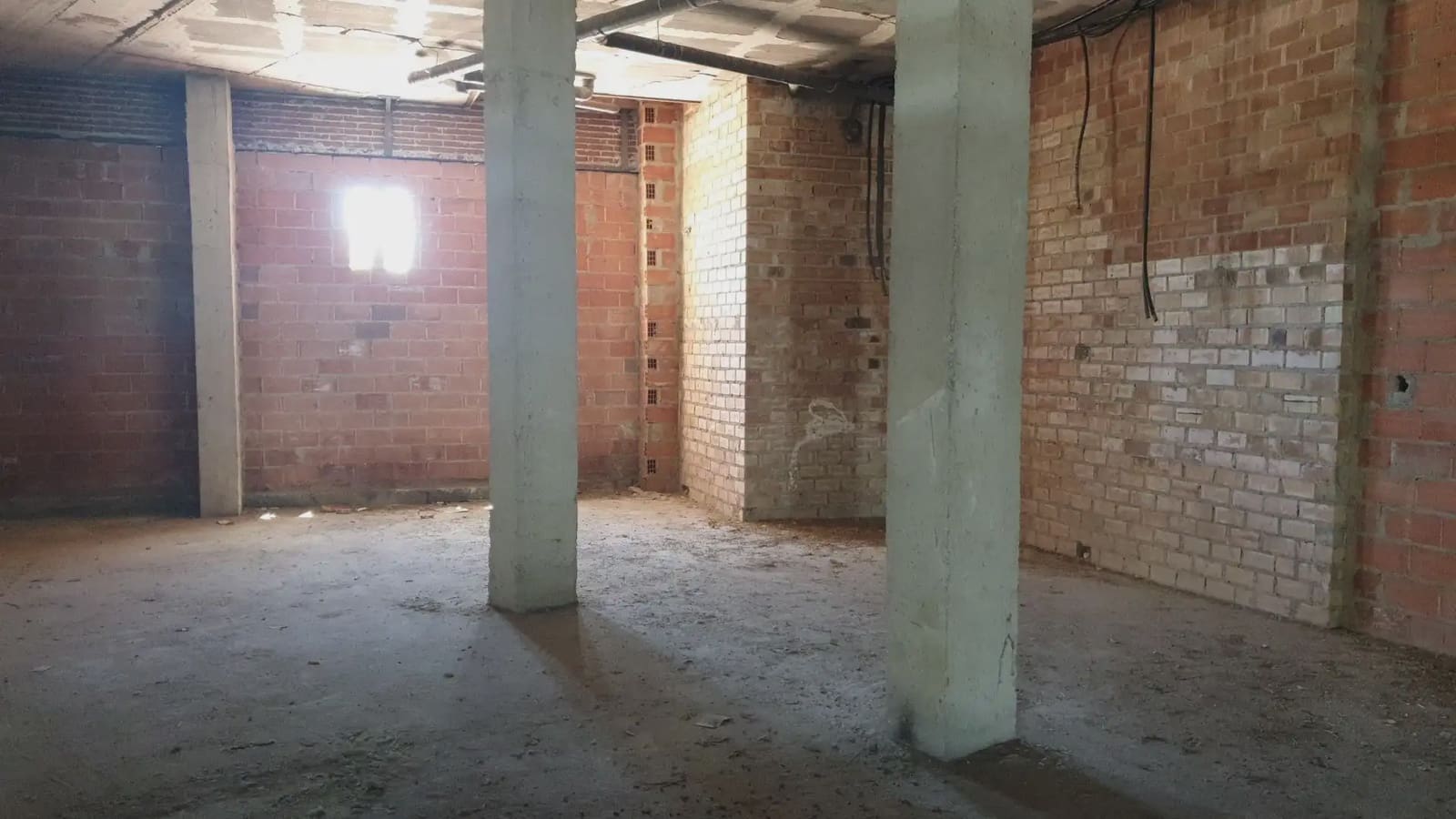 Commercial for sale in Santa Fe - € 238,500 (Ref: 9836964)