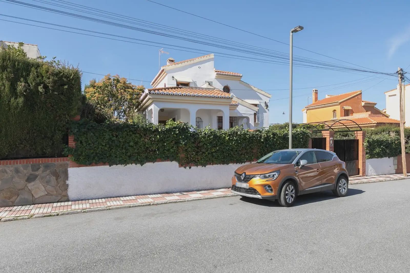 Villa/Maison à vendre à Otura avec piscine garage - 325 000 € (Ref: 9836965)