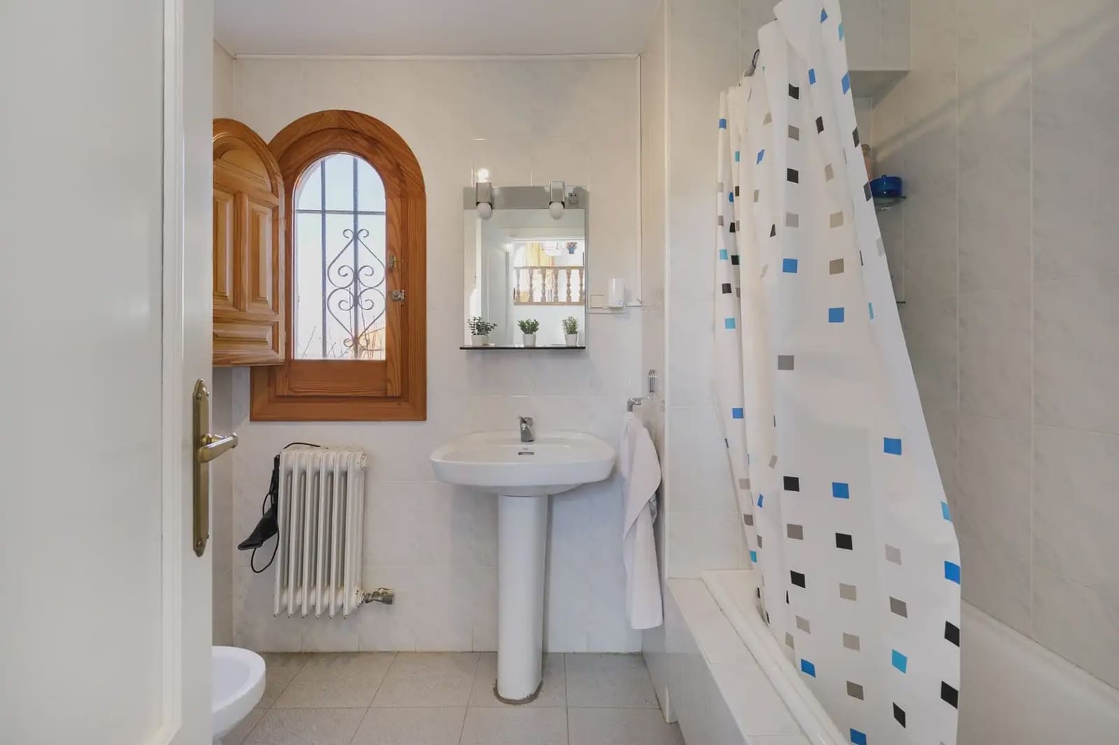 Villa/Maison à vendre à Otura avec piscine garage - 325 000 € (Ref: 9836965)