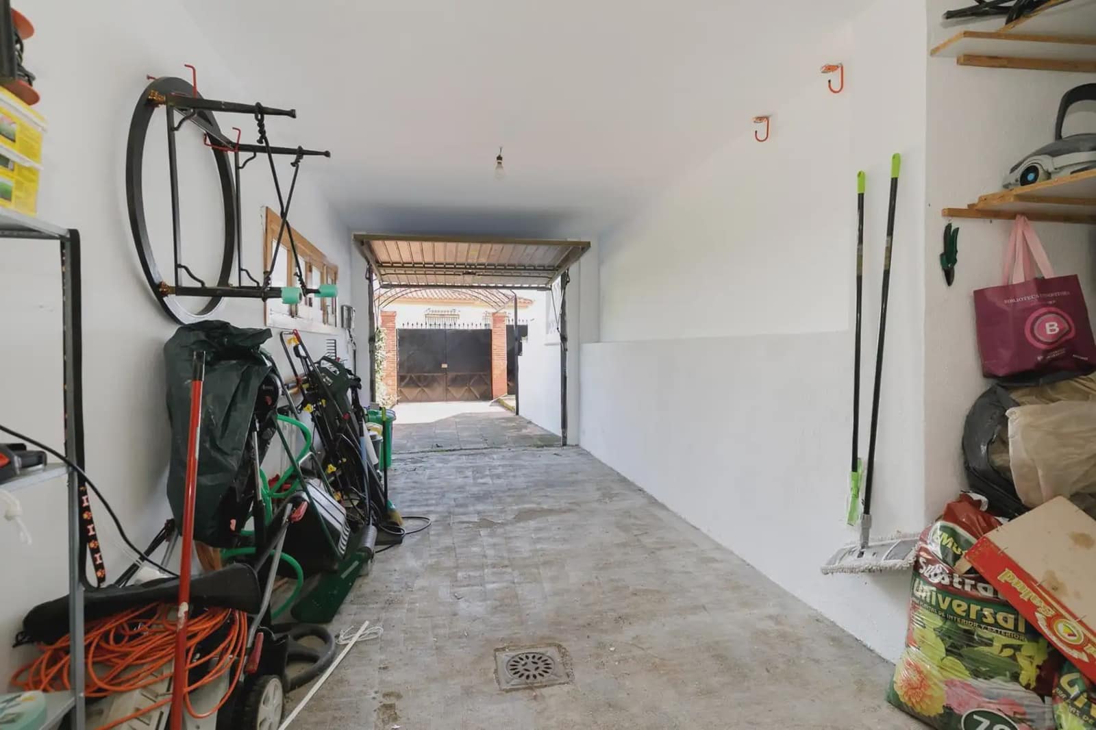 Villa/Maison à vendre à Otura avec piscine garage - 325 000 € (Ref: 9836965)