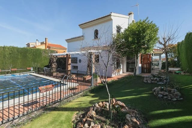 4 chambre Villa/Maison à vendre à Otura avec piscine garage - 325 000 € (Ref: 9836965)