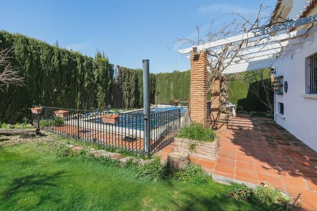 4 chambre Villa/Maison à vendre à Otura avec piscine garage - 325 000 € (Ref: 9836965)