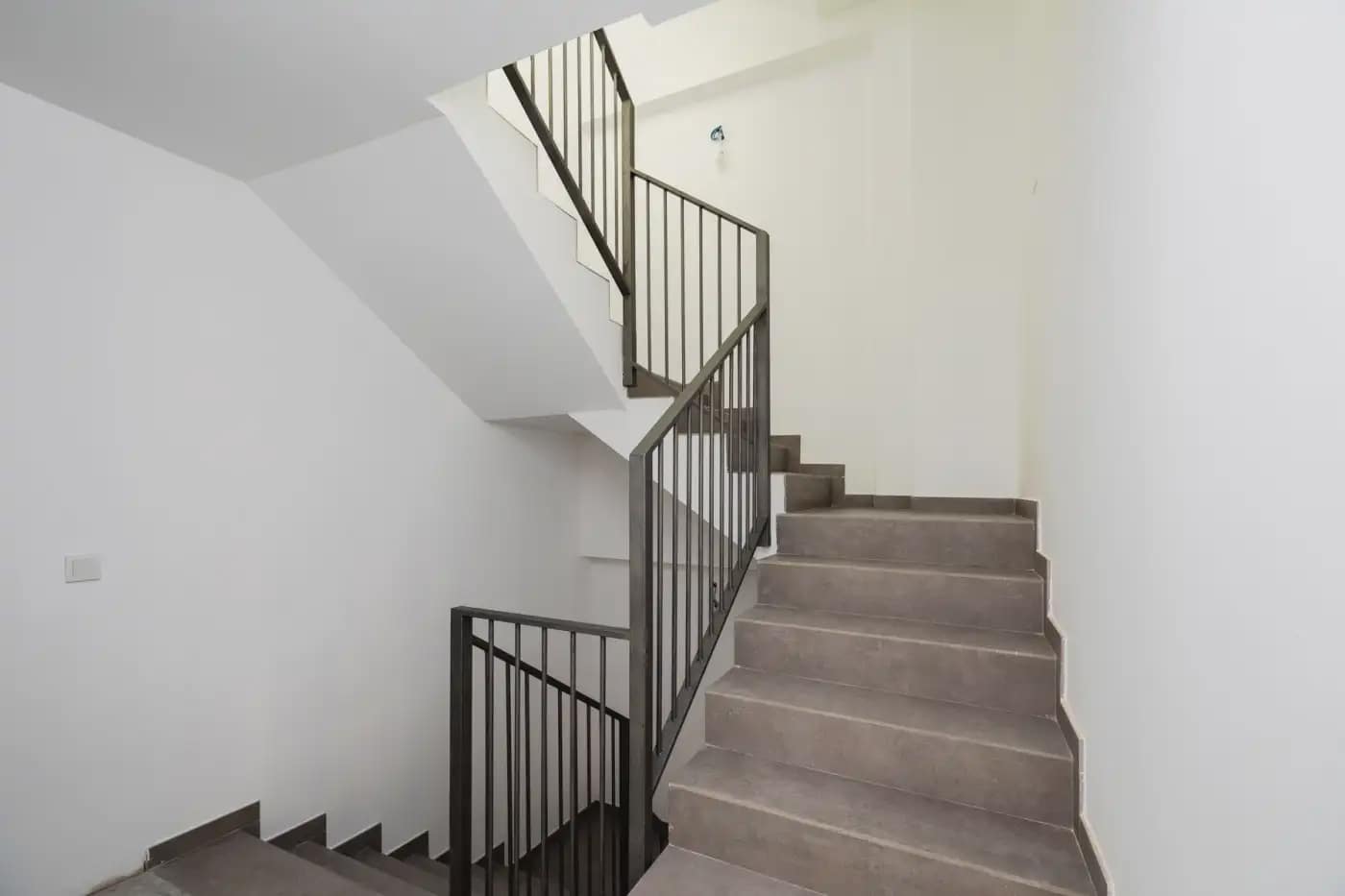 Erhverv til salg i Granada by - € 1.200.000 (Ref: 9836966)