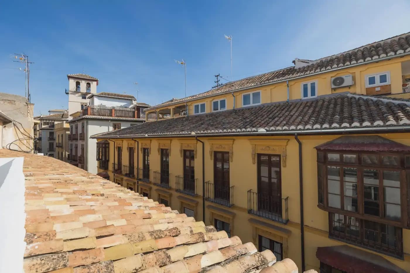 Erhverv til salg i Granada by - € 1.200.000 (Ref: 9836966)