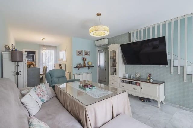 Byhus til salg i Atarfe med garage - € 239.900 (Ref: 9836967)