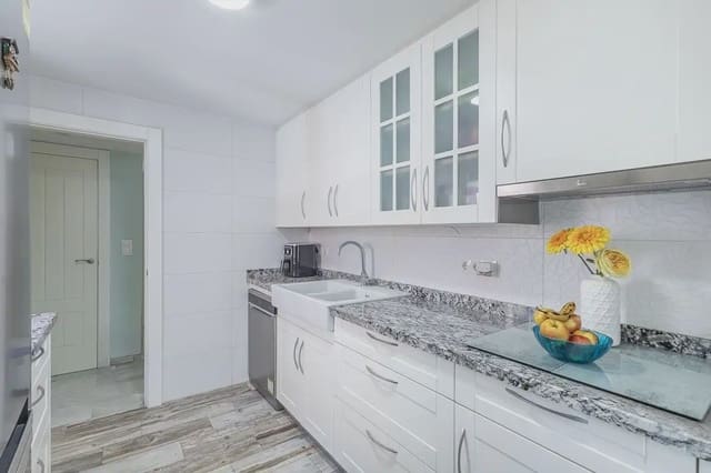 Byhus til salg i Atarfe med garage - € 239.900 (Ref: 9836967)