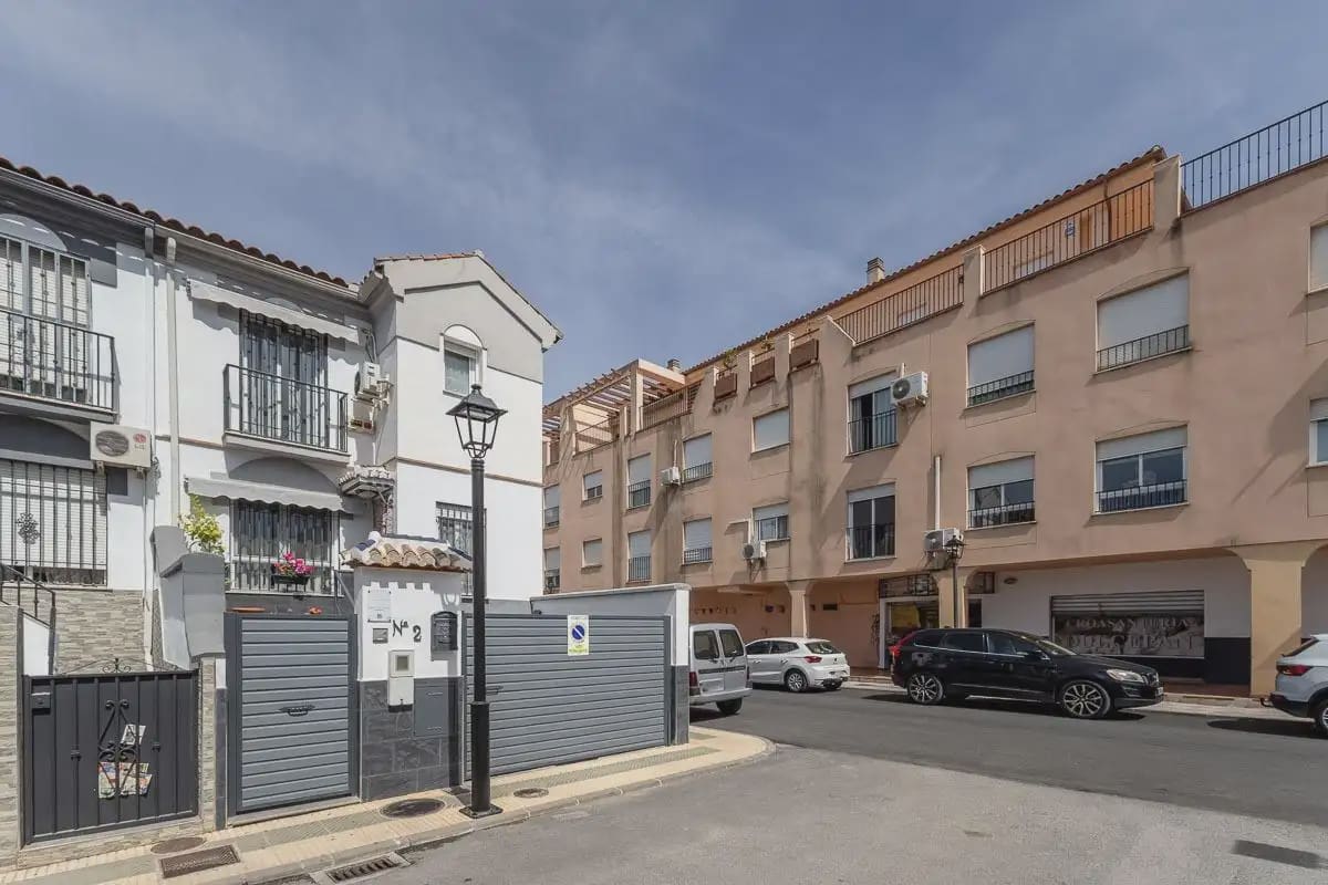 Huis te koop in Atarfe met garage - € 239.900 (Ref: 9836967)