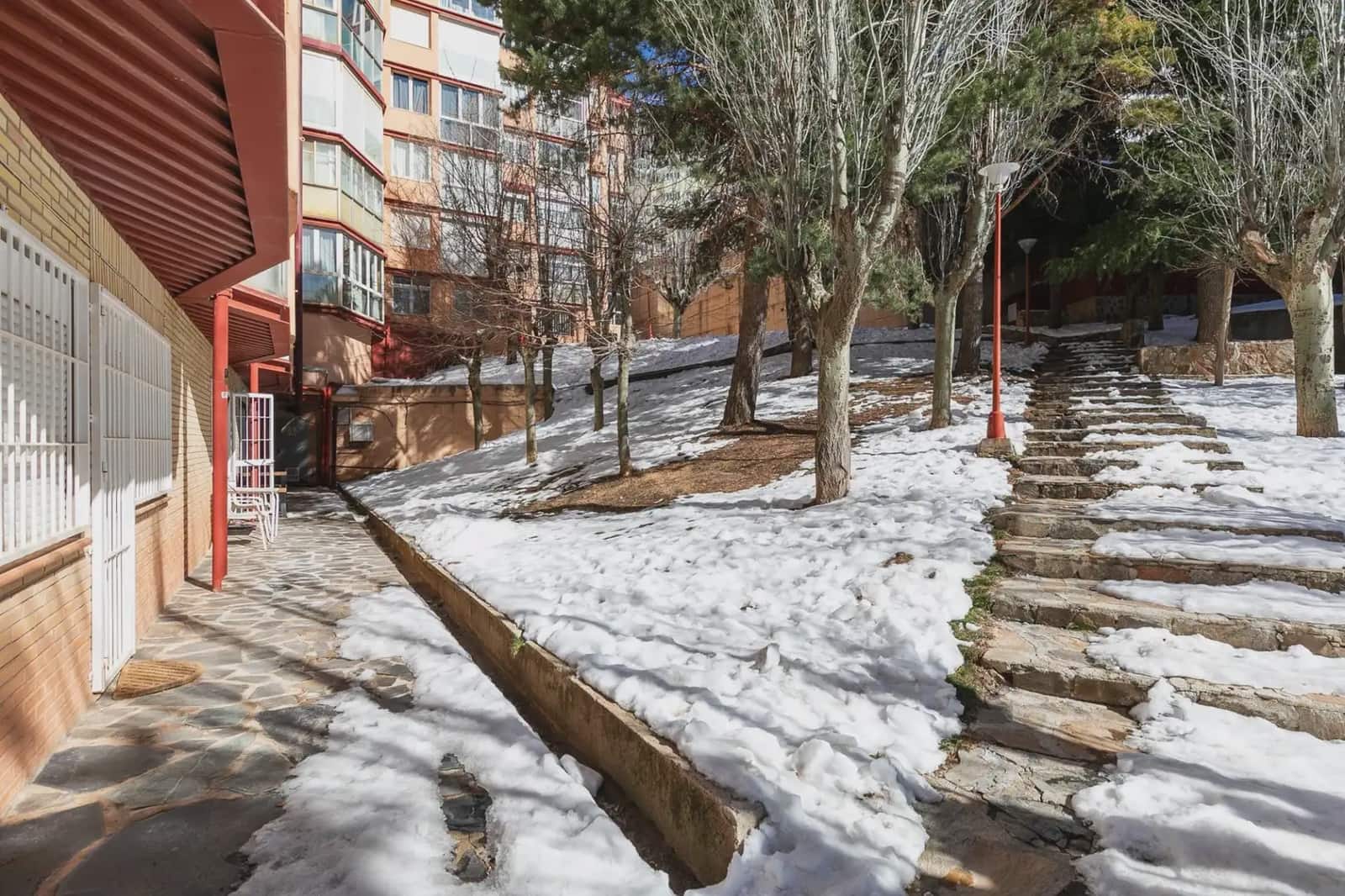 Appartement te koop in Sierra Nevada - € 365.000 (Ref: 9836968)