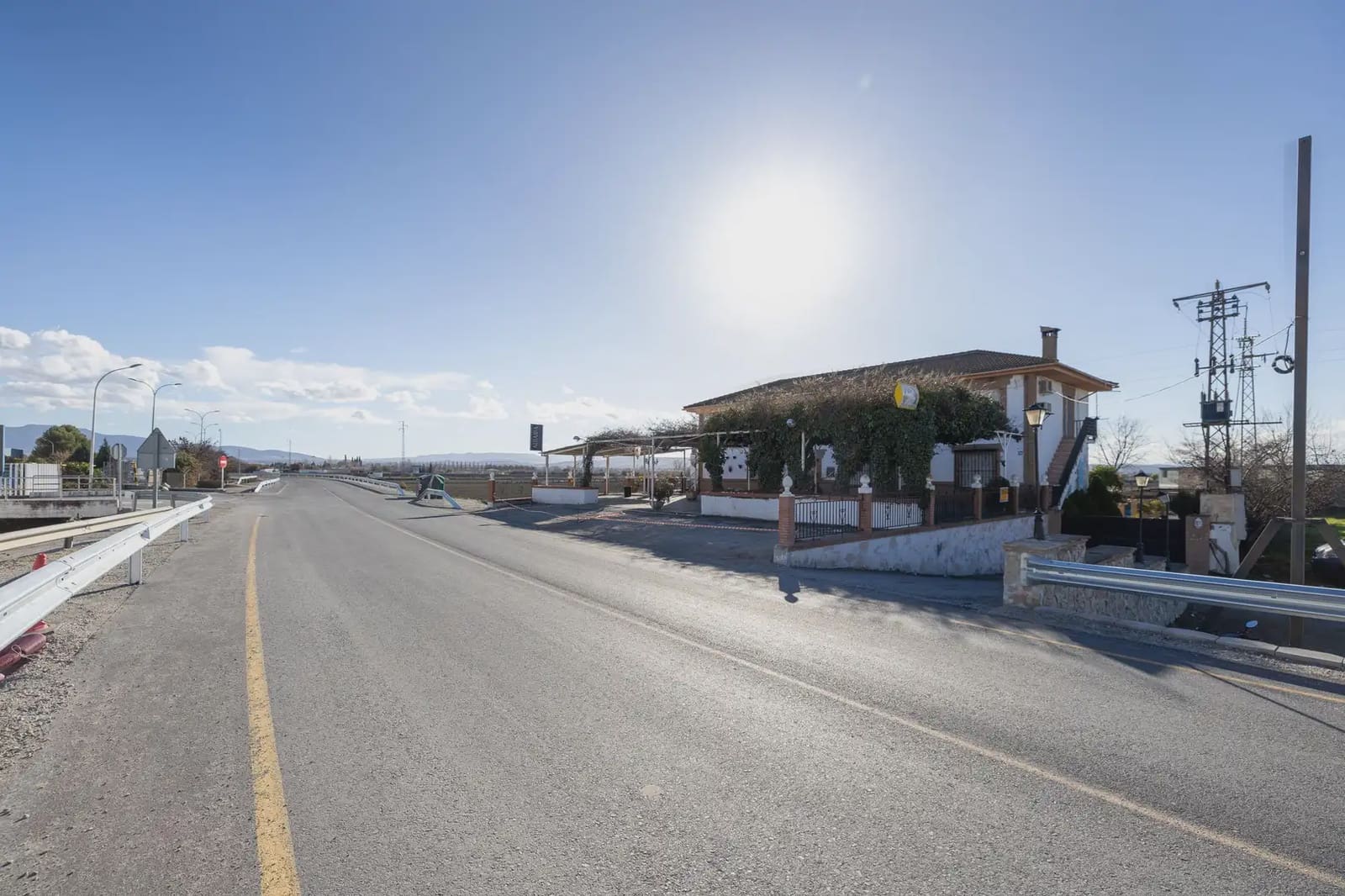 Local Comercial en Granada ciudad en venta - 640.000 € (Ref: 9836969)