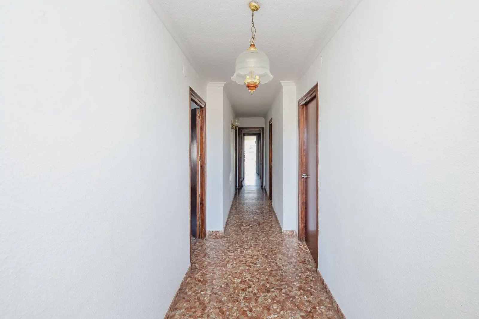 Local Comercial en Granada ciudad en venta - 640.000 € (Ref: 9836969)
