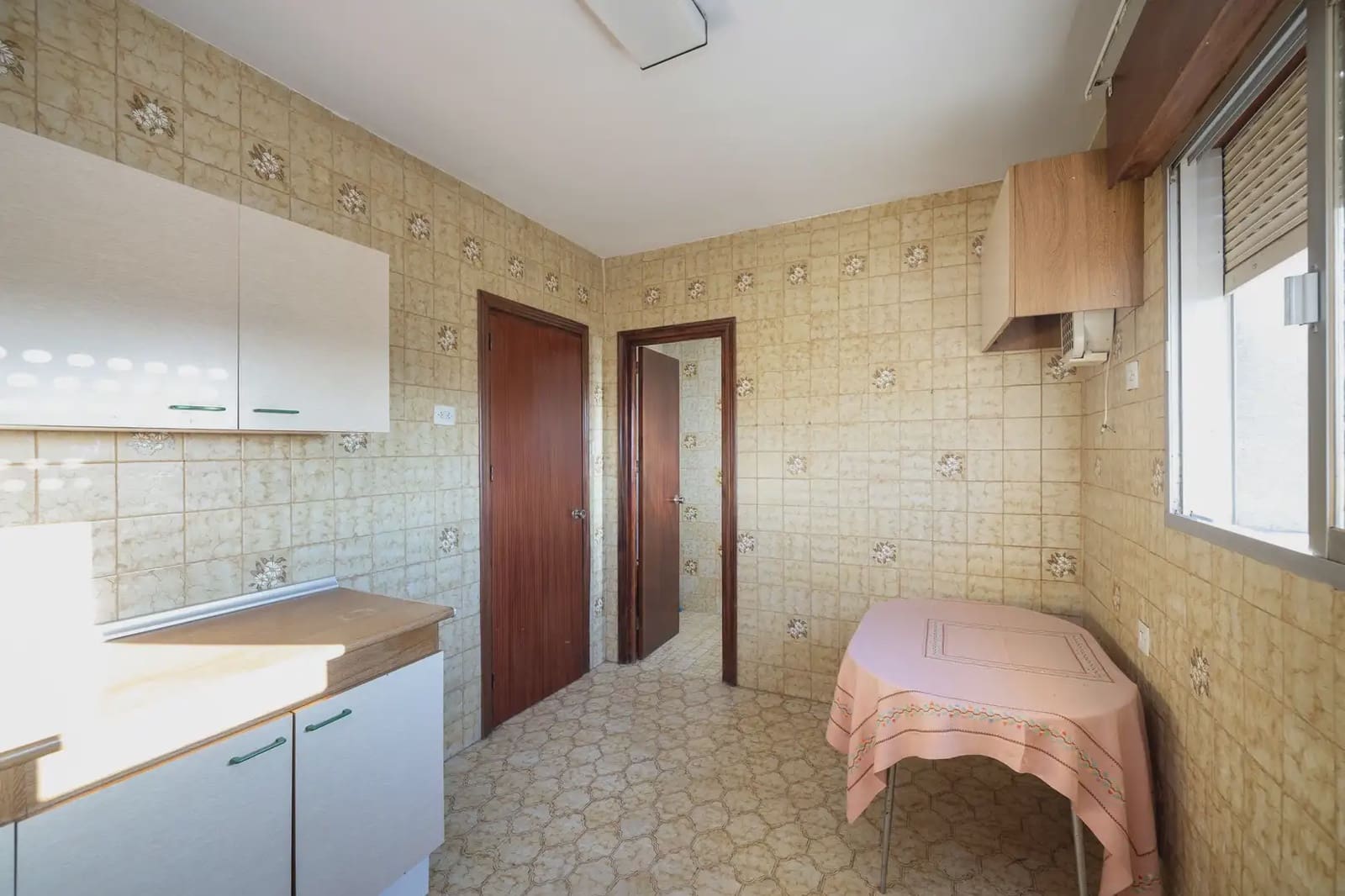 Local Comercial en Granada ciudad en venta - 640.000 € (Ref: 9836969)
