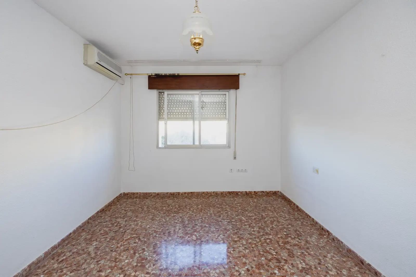 Local Comercial en Granada ciudad en venta - 640.000 € (Ref: 9836969)