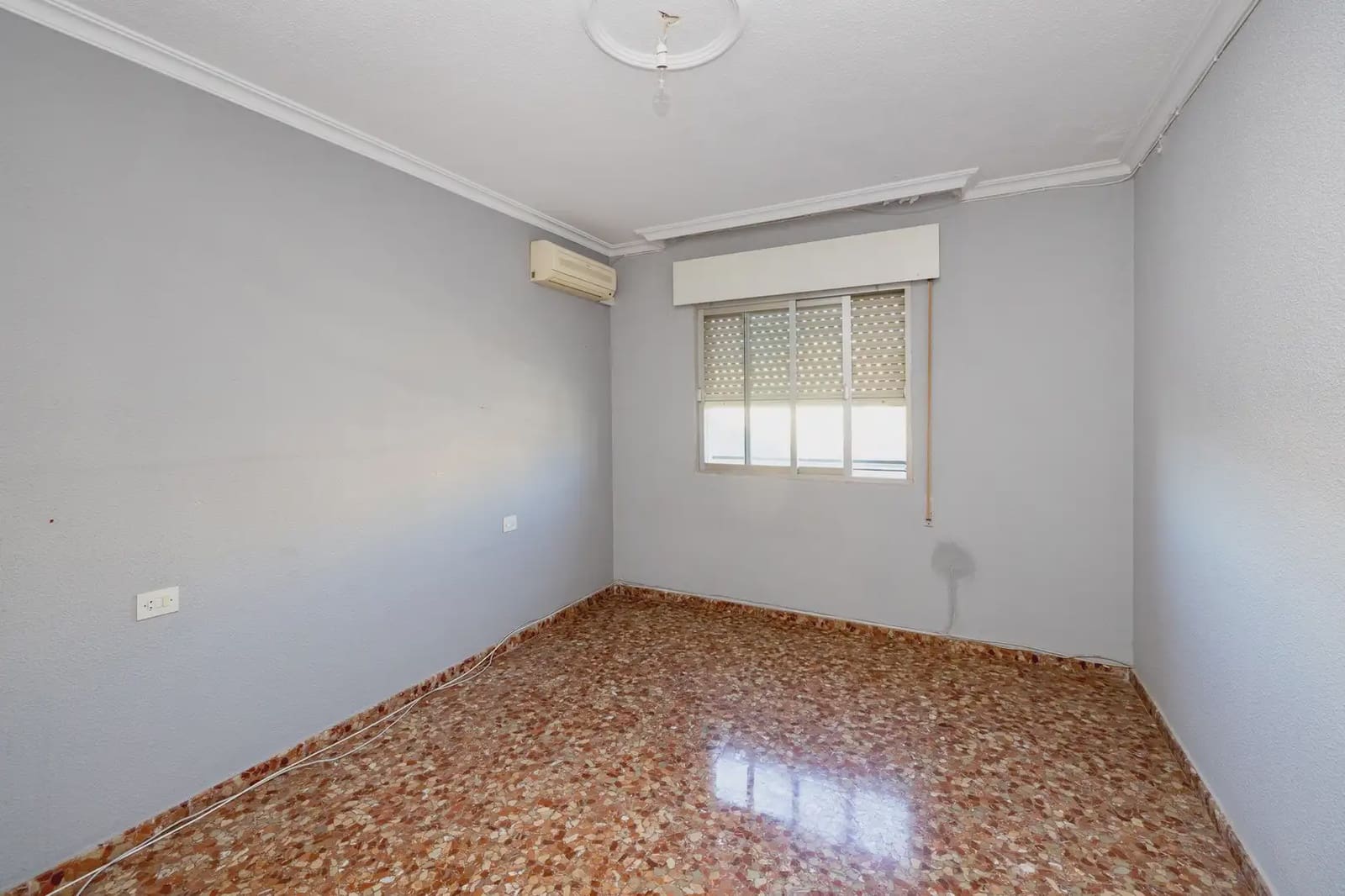 Local Comercial en Granada ciudad en venta - 640.000 € (Ref: 9836969)