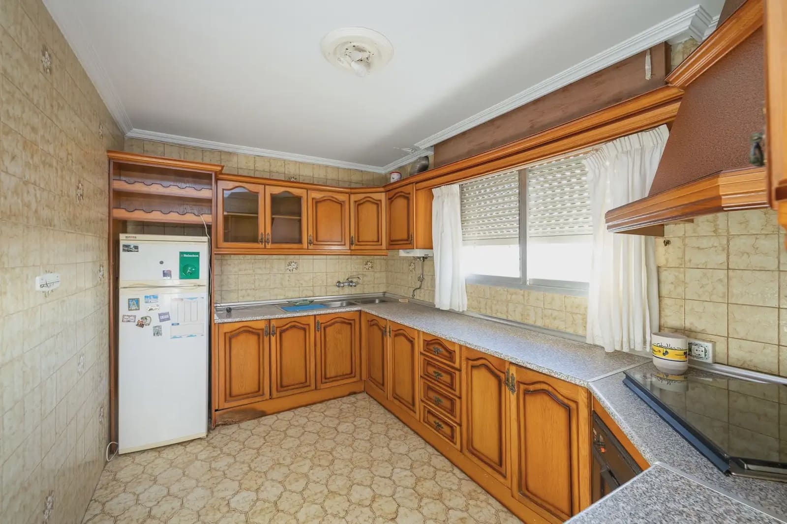 Local Comercial en Granada ciudad en venta - 640.000 € (Ref: 9836969)