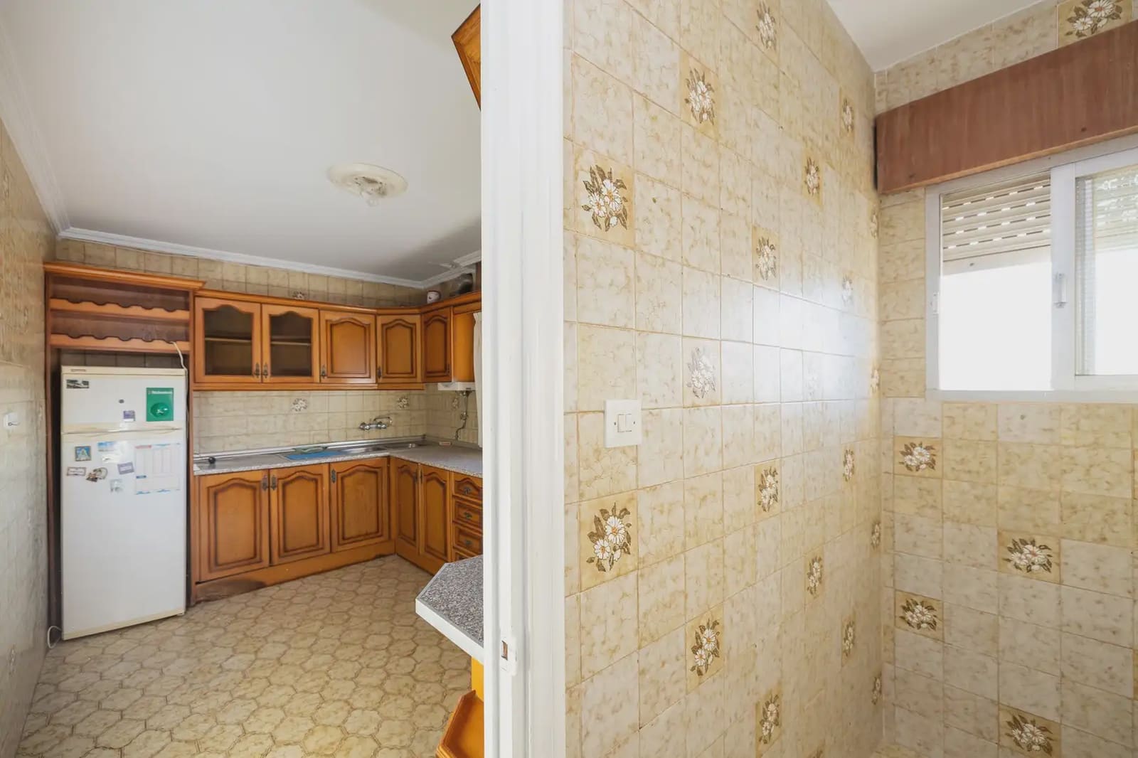Local Comercial en Granada ciudad en venta - 640.000 € (Ref: 9836969)