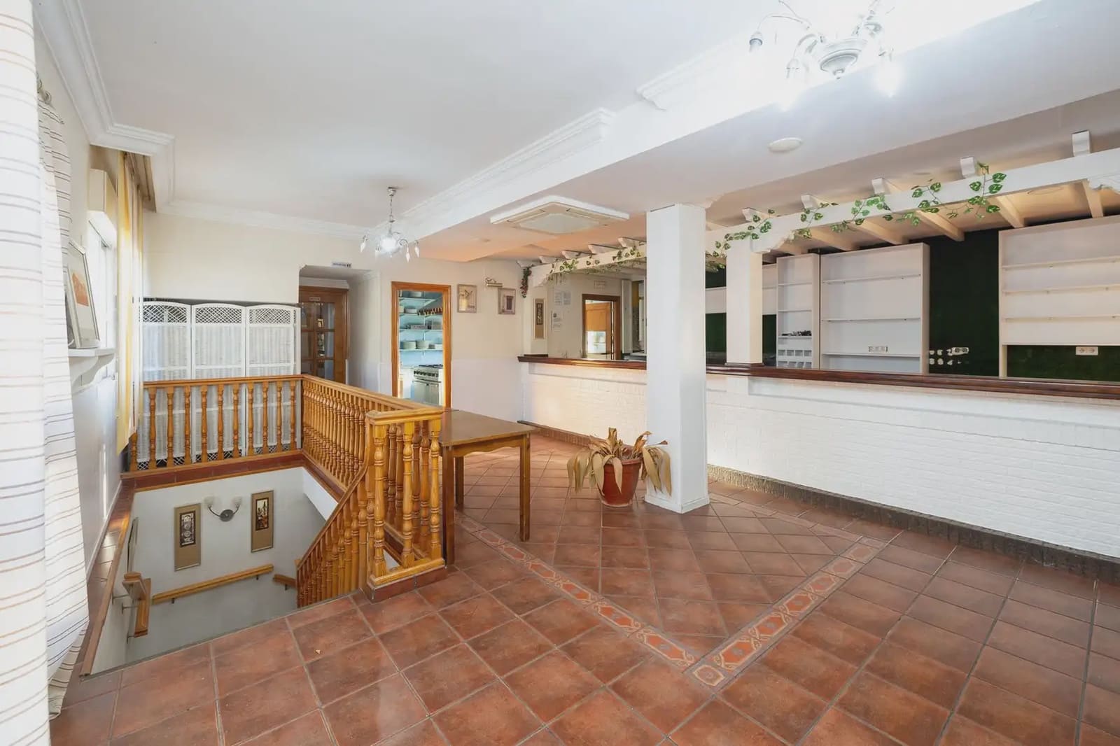 Local Comercial en Granada ciudad en venta - 640.000 € (Ref: 9836969)