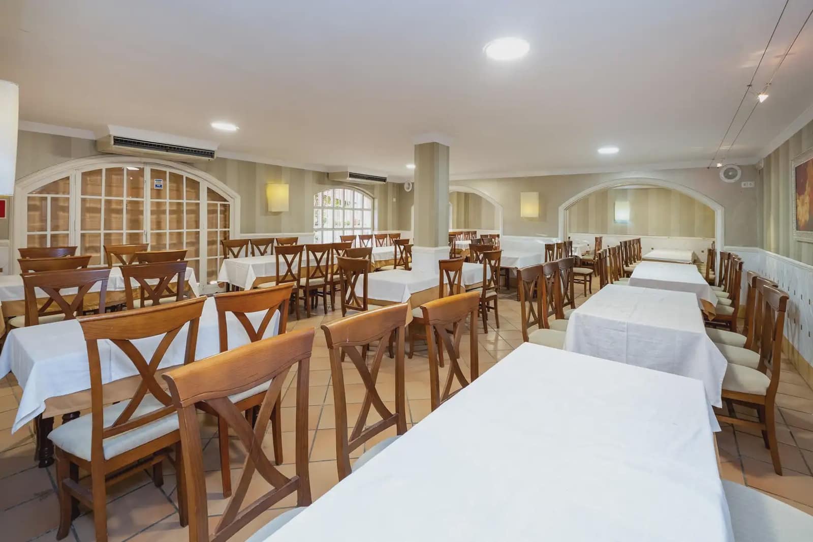 Local Comercial en Granada ciudad en venta - 640.000 € (Ref: 9836969)