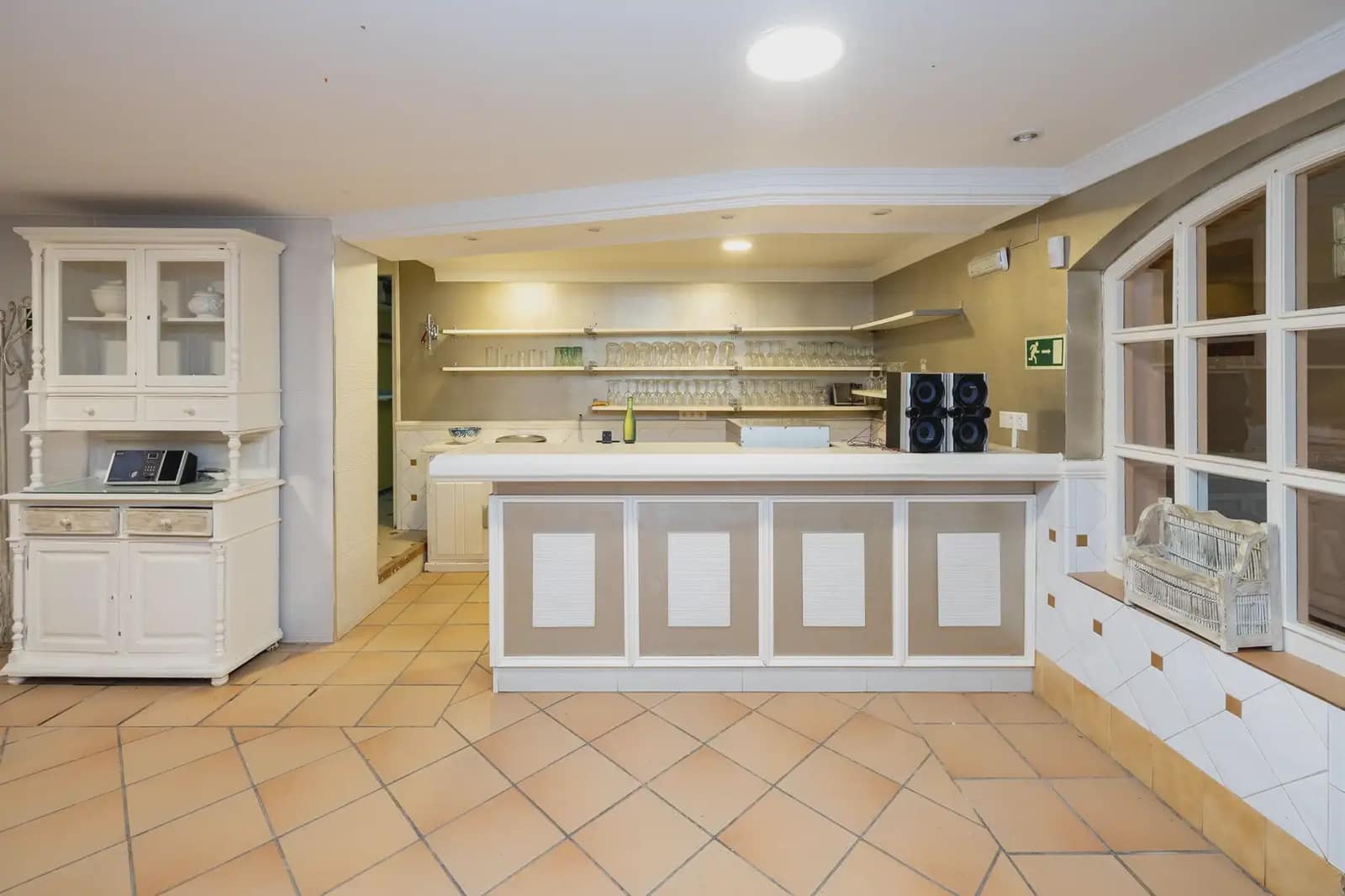 Local Comercial en Granada ciudad en venta - 640.000 € (Ref: 9836969)