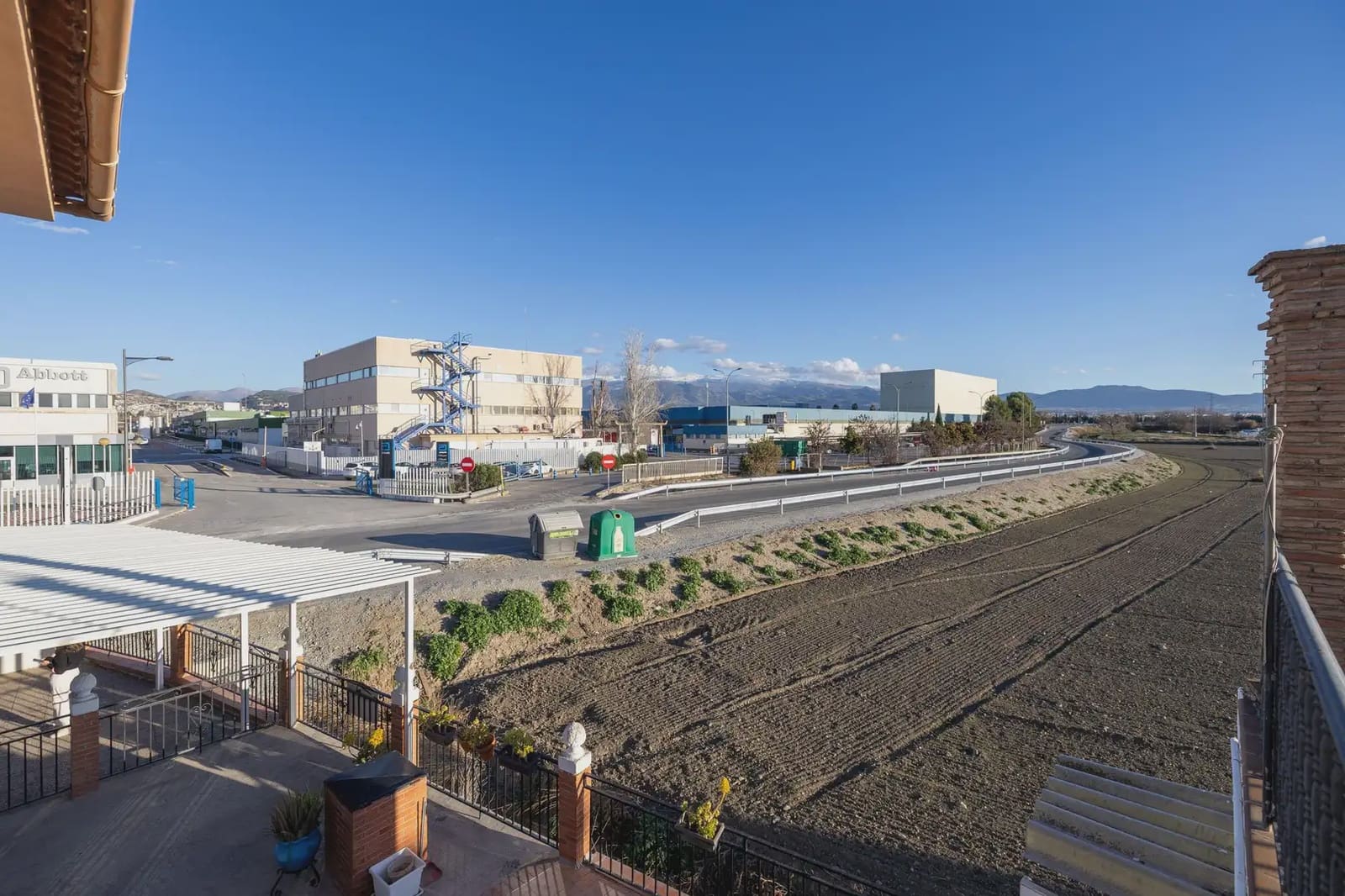 Local Comercial en Granada ciudad en venta - 640.000 € (Ref: 9836969)