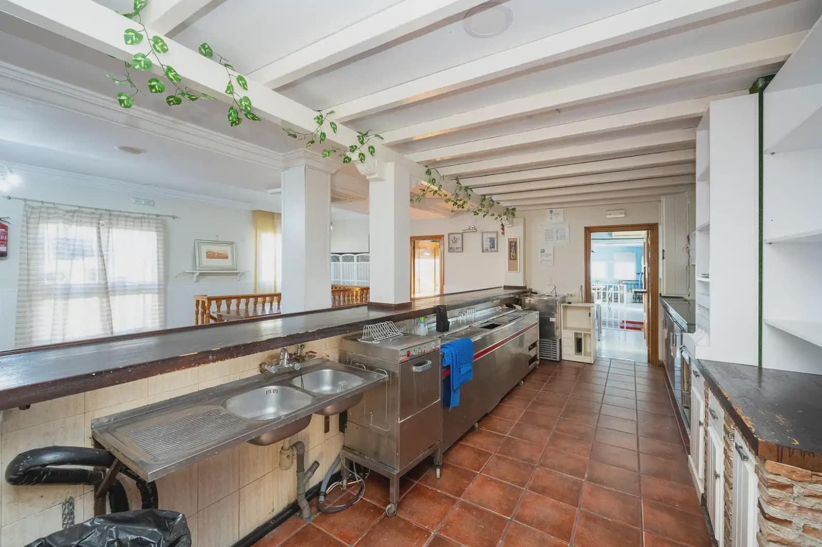 Local Comercial en Granada ciudad en venta - 640.000 € (Ref: 9836969)