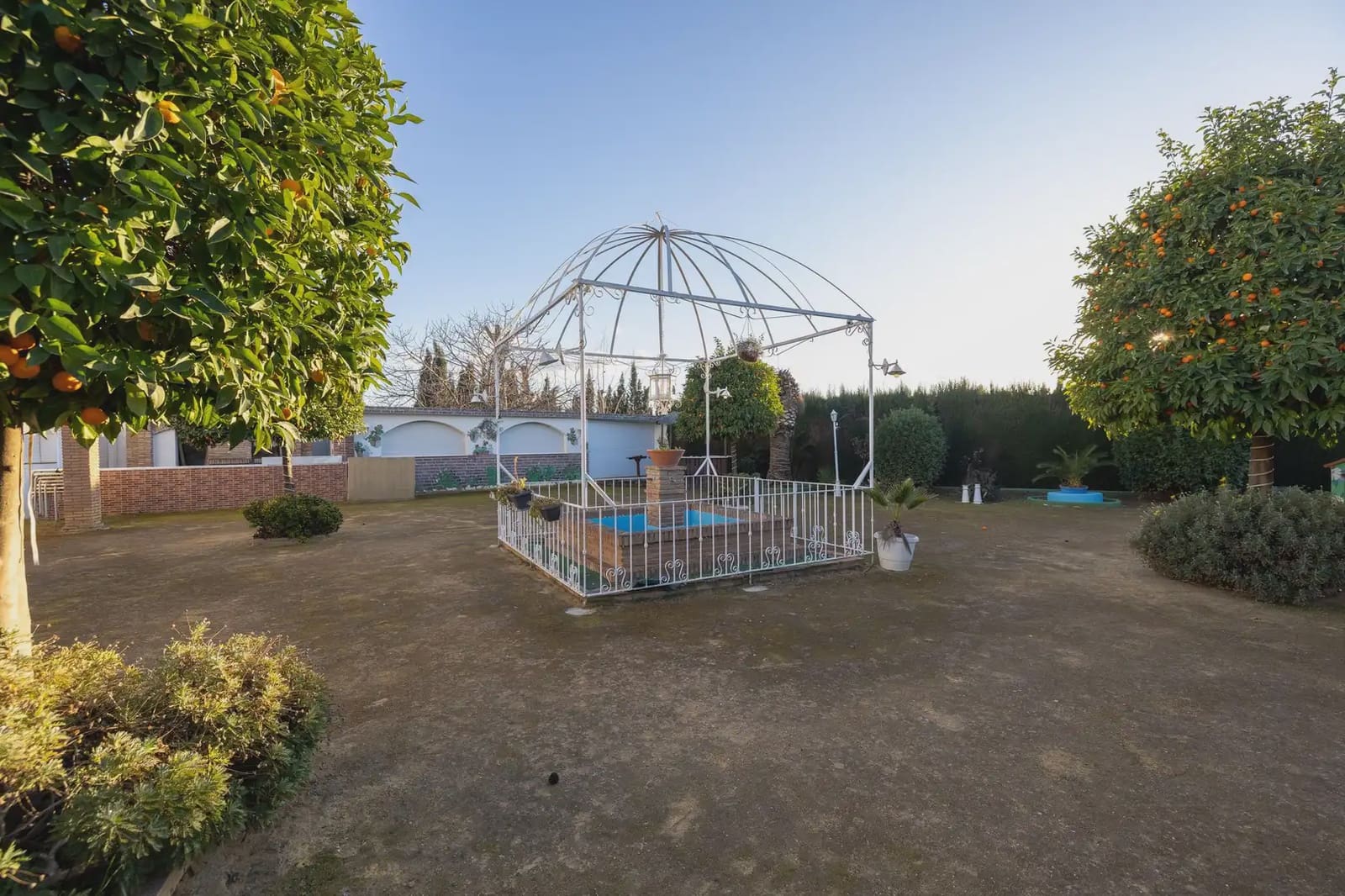 Local Comercial en Granada ciudad en venta - 640.000 € (Ref: 9836969)