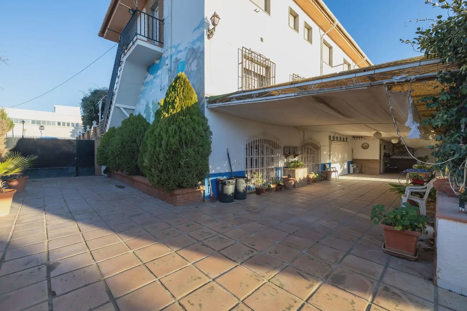 Local Comercial en Granada ciudad en venta - 640.000 € (Ref: 9836969)