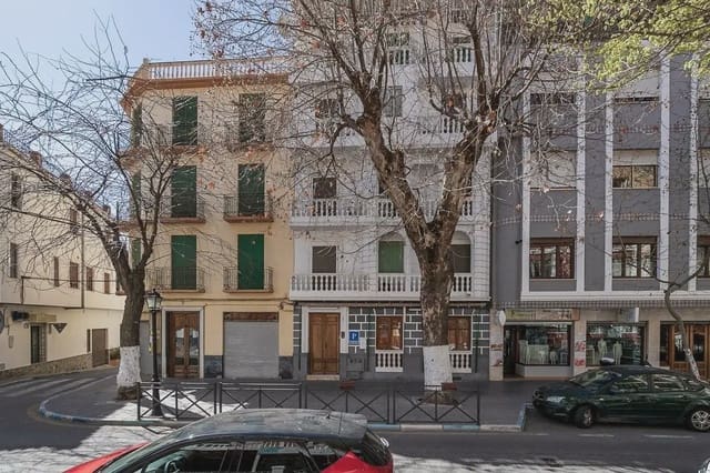 Hôtel à vendre à Lanjarón - 380 000 € (Ref: 9836970)
