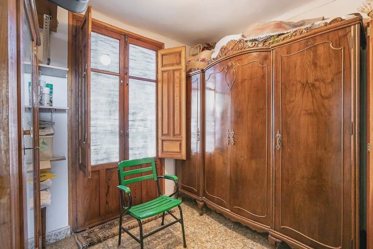 Hotel for sale in Lanjaron - € 380,000 (Ref: 9836970)